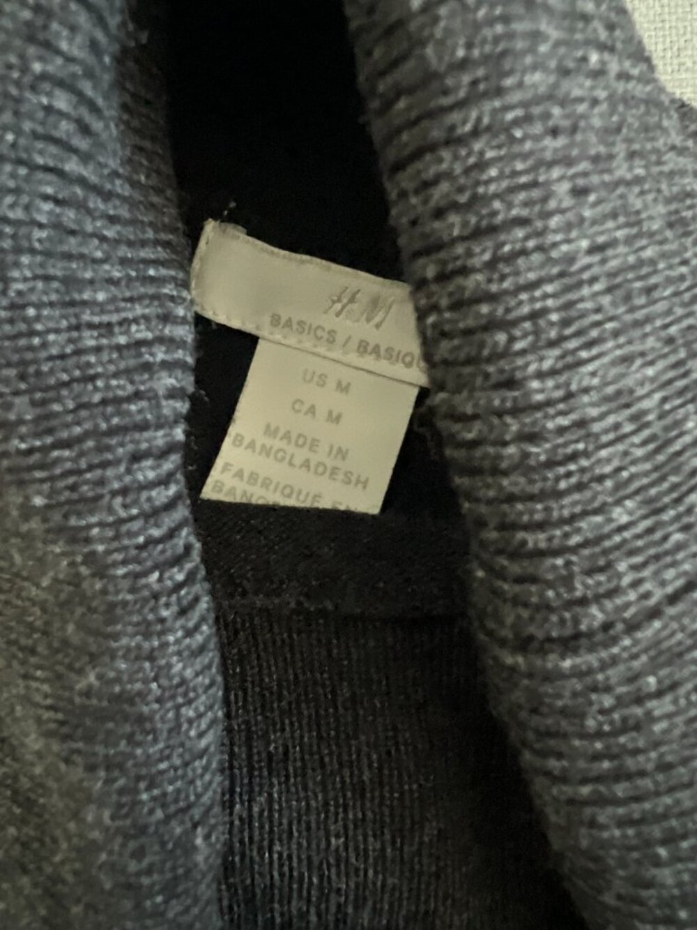 H&M Fine-Knit Turtleneck Sweater in Charcoal Gray Size M - Picture 3 of 11